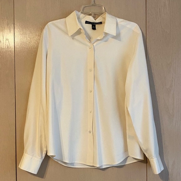 Ellen Tracy Tops - EUC cream button down silk top